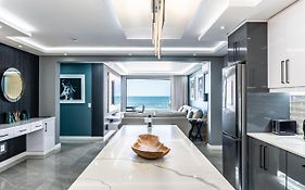 Luxurious 3 Bedroom Beach Front Apartment